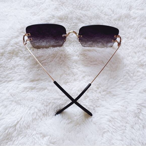 Laurel Clear Black Rimless Sleek Sunglasses - Picture 9 of 11